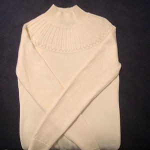 100% Merino Wool Woman’s Sweater